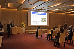 受賞者報告の様子 (山田 光彦 先生)