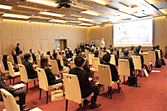 受賞者報告会の様子